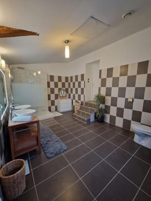 Demeure En Pierre Avec Piscine Privee Villa Etauliers Eksteriør billede